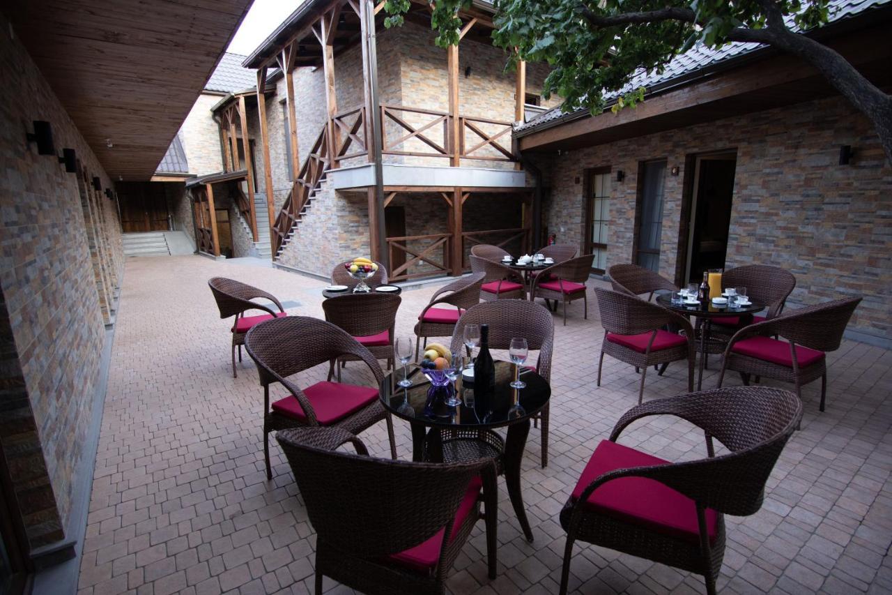 Boutique Living Hotel By Arta Erivan Exterior foto