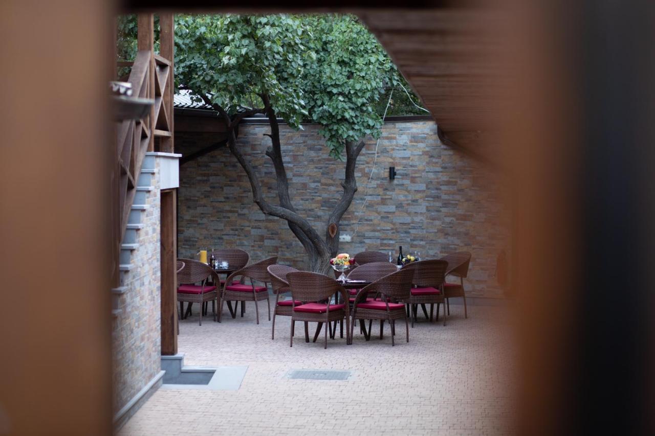 Boutique Living Hotel By Arta Erivan Exterior foto